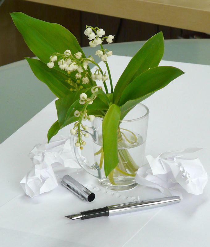 Cup &#38; lily of the valley (staging)